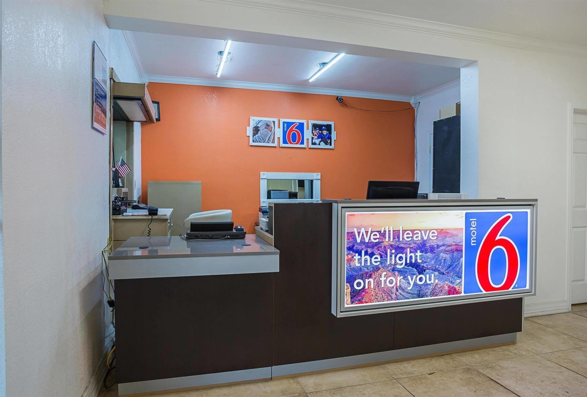 Motel 6-Brinkley, Ar Экстерьер фото